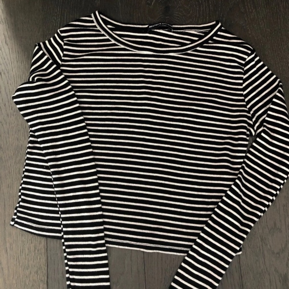 Brandy Melville long sleeve top